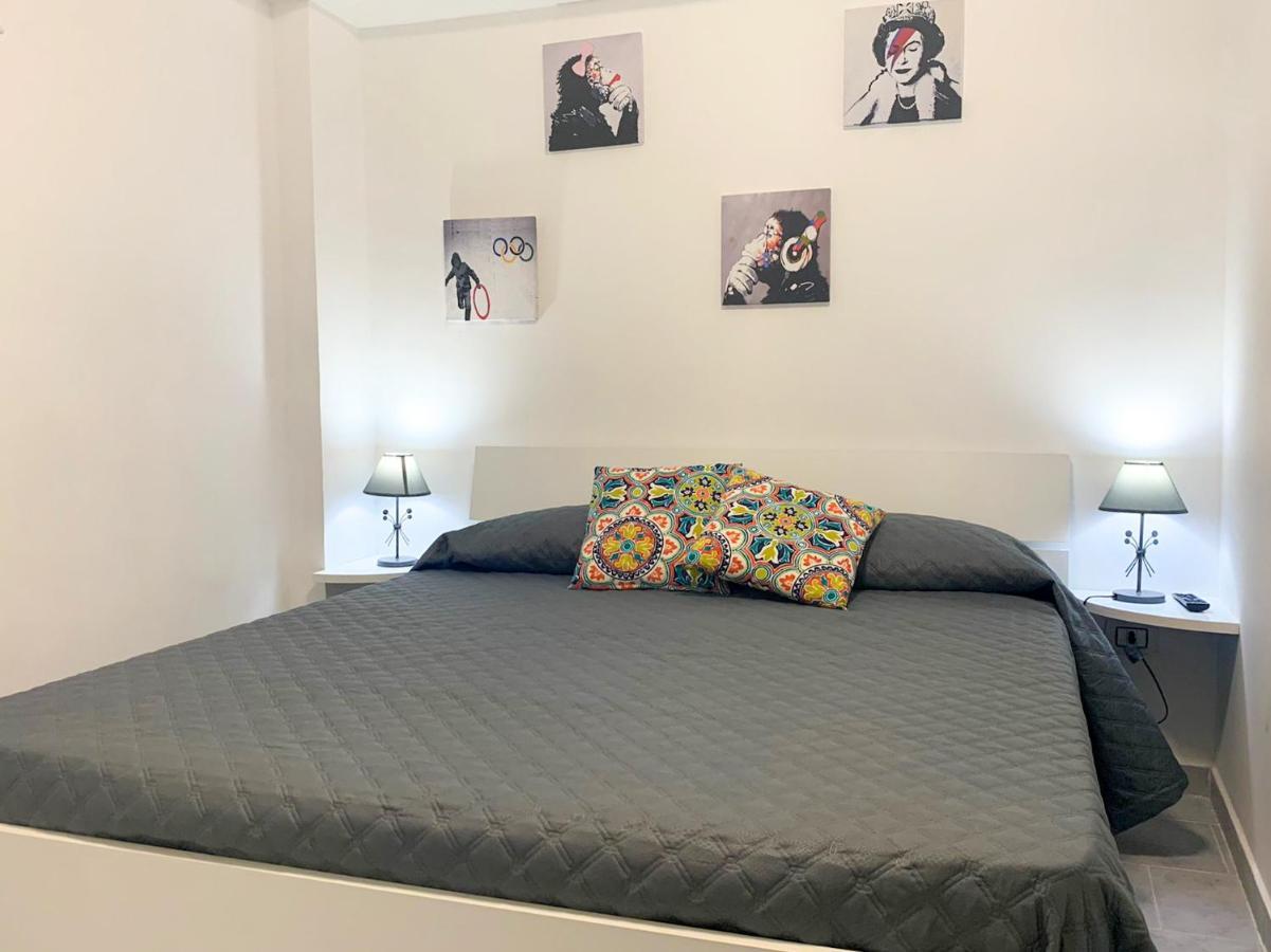 Rocksea Apartments เชฟาลู ภายนอก รูปภาพ